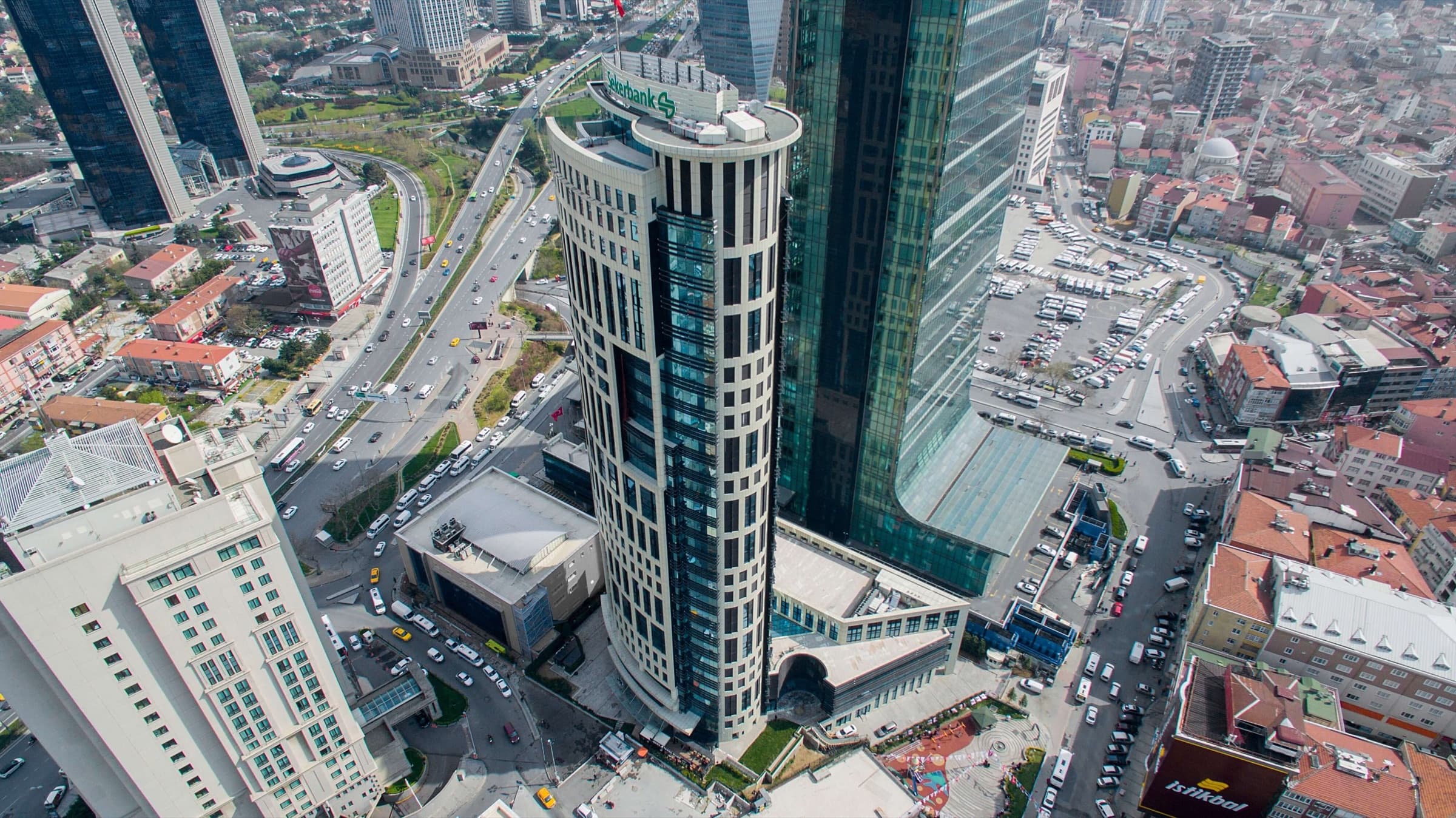 Şeker Kule seen from above with the Levent business district around it, Kağıthane, Istanbul
